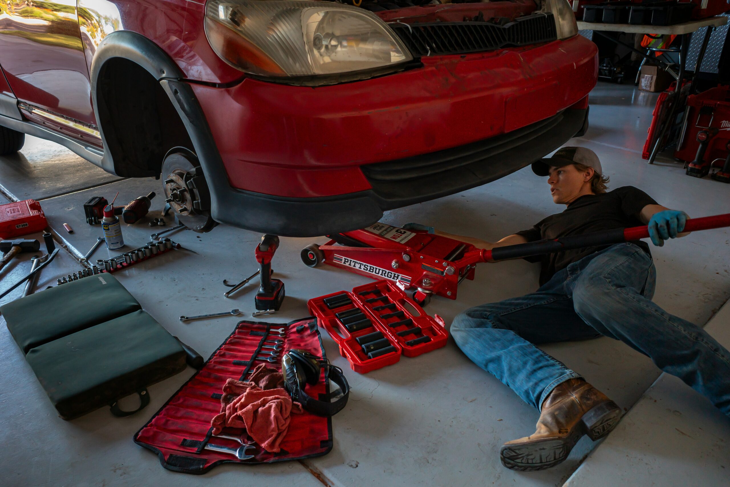 What Does a Mechanic Do?